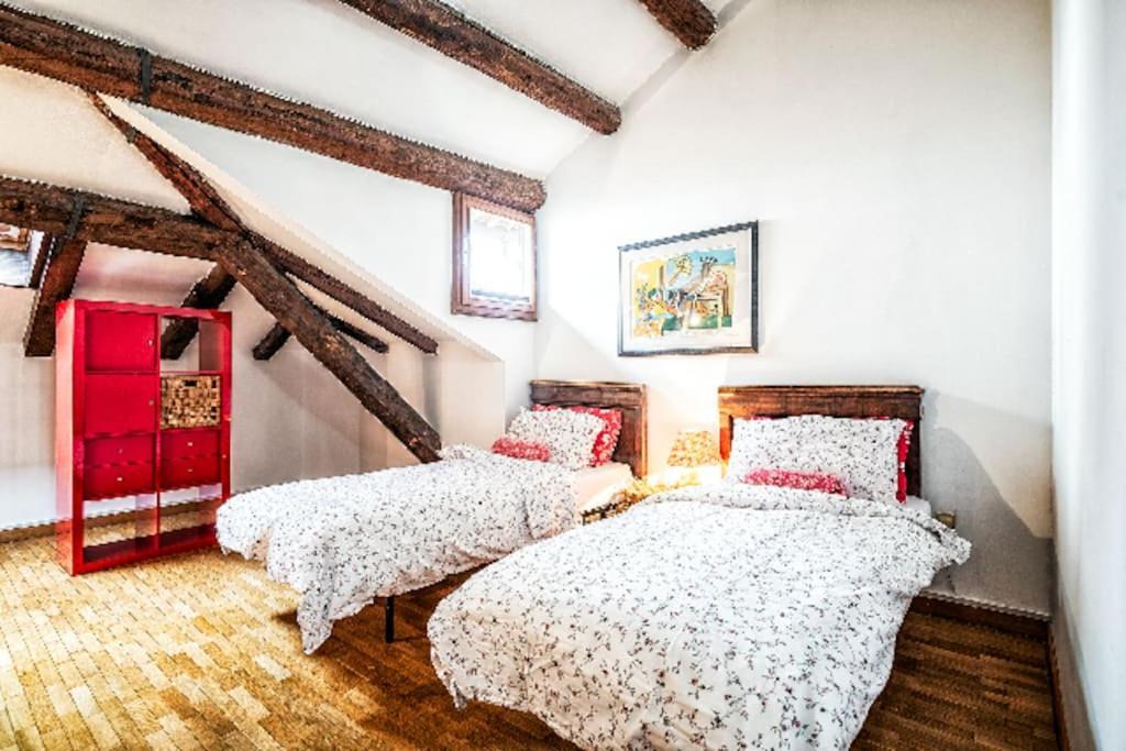 Loft Overlooking The Old Town . Фелтре Екстериор снимка