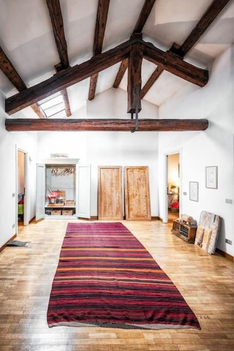 Loft Overlooking The Old Town . Фелтре Екстериор снимка