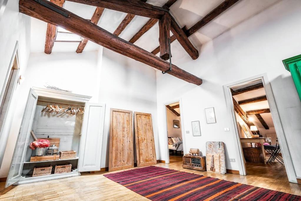 Loft Overlooking The Old Town . Фелтре Екстериор снимка